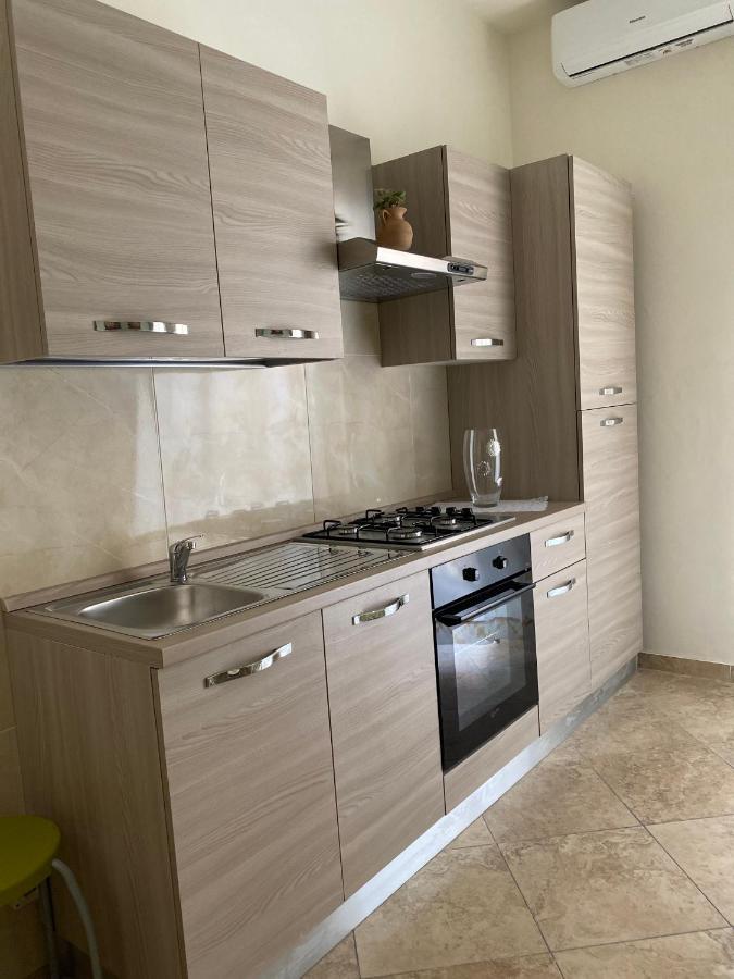 Falu Napoli Centro Camera Con Cucina E Bagno Privato Hotel Ngoại thất bức ảnh