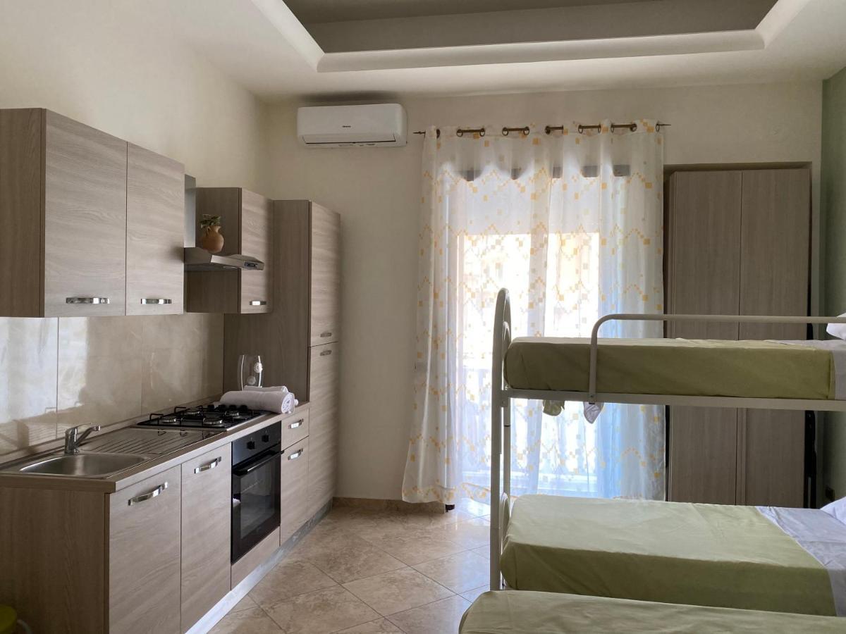 Falu Napoli Centro Camera Con Cucina E Bagno Privato Hotel Ngoại thất bức ảnh