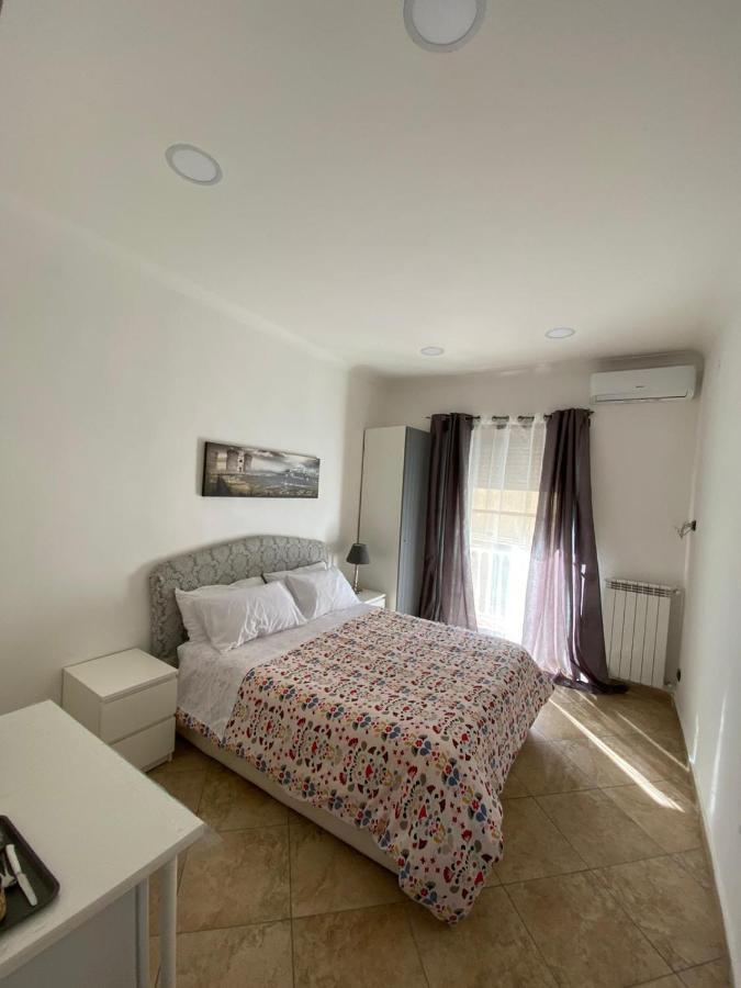 Falu Napoli Centro Camera Con Cucina E Bagno Privato Hotel Ngoại thất bức ảnh